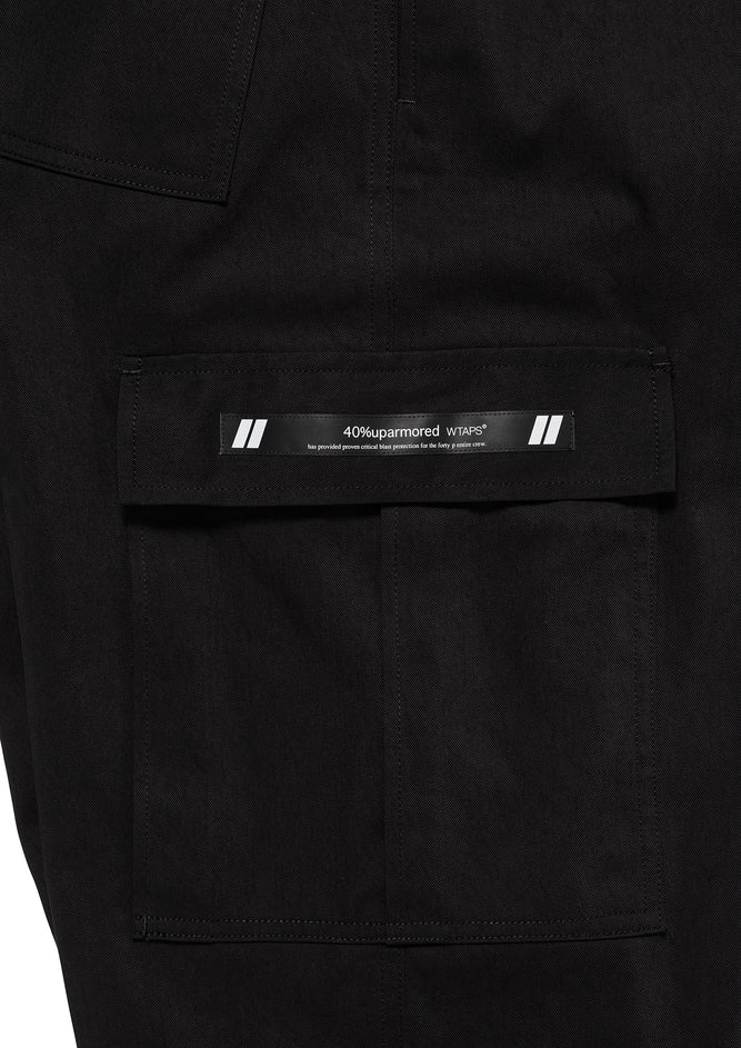 FALL / TROUSERS / NYLON. TWILL