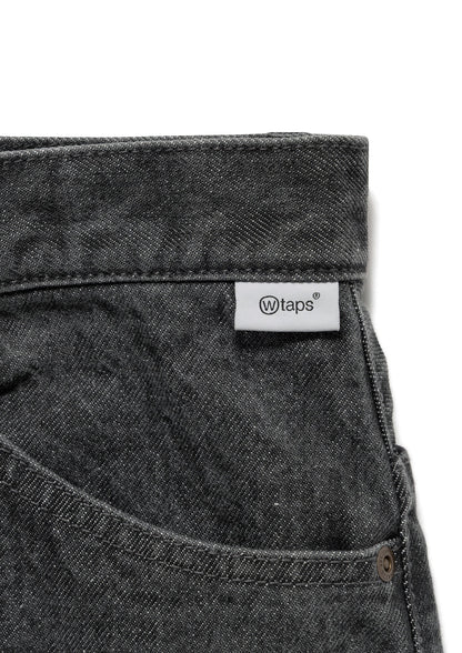 BLUES STRAIGHT / TROUSERS / COTTON. DENIM