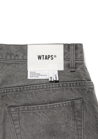 BLUES / TROUSERS / COTTON. DENIM