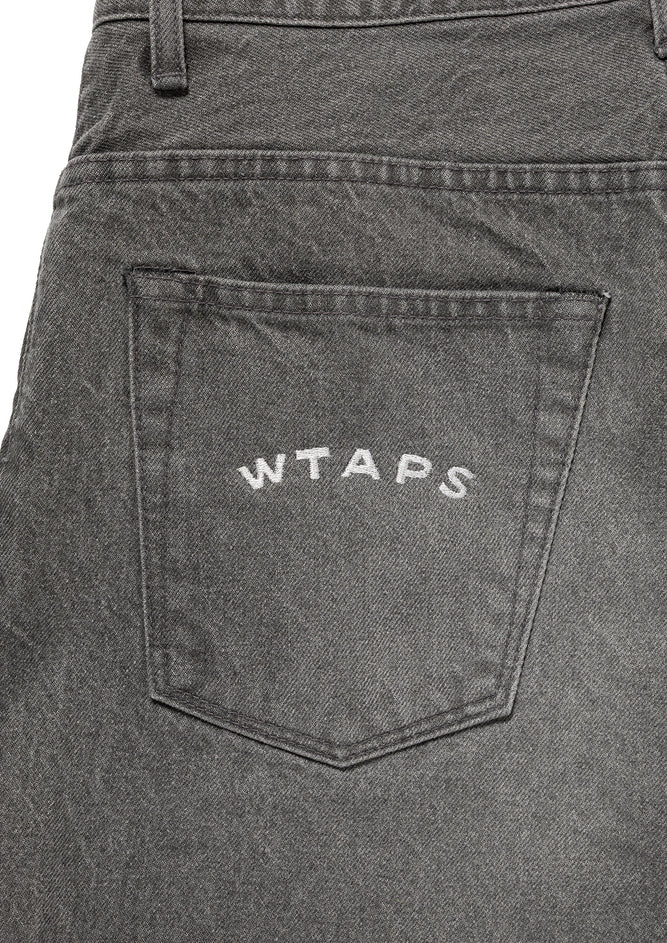 BLUES / TROUSERS / COTTON. DENIM